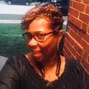 Meet your Posher, Yvette